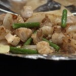 Moegi - 「ホルモン焼き」ニンニクの芽と玉ねぎが合うぅーーー
      
      ( 'ﾛ')/'ﾛ')/'ﾛ')/'ﾛ')/うまｰｰｲ!!!メチャ好き