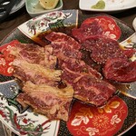 神戸牛焼肉と冷やしピーマン 金肉屋 - 