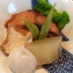 京音彩 - 日替りランチの鰹の煮つけ。