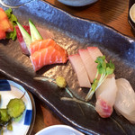 お刺身４点盛りとカニかま☻