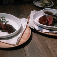 熟成和牛ステーキグリルド エイジング・ビーフ 横浜店 - 熟成肉の部位食べ比べ