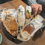 札幌かすそばtoてんぷら風土 - 生牡蠣３種盛り＋生牡蠣イクラ