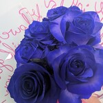 札幌かすそばtoてんぷら風土 - 青薔薇６本のミニブーケをプレゼント