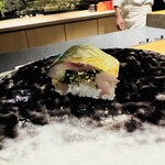 鮨shizuku 西天満 - 鯖の棒鮨