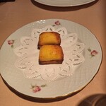 ル・トワ・ルージュ - オイルサーディントースト