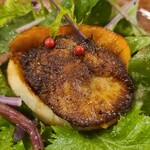 モンブーシェ - 鴨のフォアグラとりんごのソテー