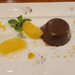 モンブーシェ - ブラマンジェショコラと柚子のコンポートあと焼き菓子もありました♪