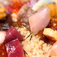 蛇の市 本店 - 赤酢の酢飯がネタと協奏
