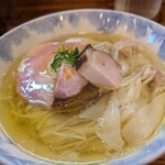 Ramen FeeL - これが特上塩ラーメン。