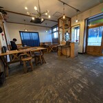 Ramen FeeL - 結構広くて快適でございます。