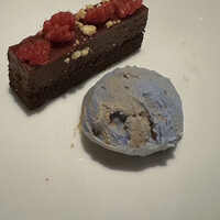 Longrain Tokyo - フランボワーズとチョコレートムースのケーキアールグレイのジェラー