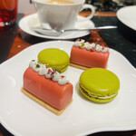 ラトリエ ドゥ ジョエル・ロブション - ミニャルディーズ