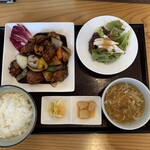 情熱的中華厨房 味都 - 