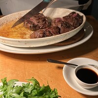 カルネジーオ イースト - 