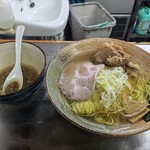 覆麺 智 - 