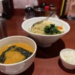 乃木坂ラーメン 東京食品 まる彦 - うにつけ麺  友人は大絶賛していた