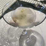 ビストロミモザ - 泡泡のやつ。中にはタップリのキャビアと伊勢海老