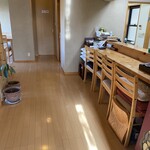 かない - カウンター席