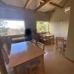 かない - テーブル席