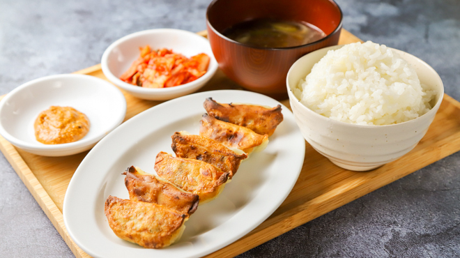 写真 : 揚げ焼き餃子 Dope - 中板橋/餃子 | 食べログ 写真 : 揚げ焼き餃子 Dope - 中板橋/餃子 | 食べログ