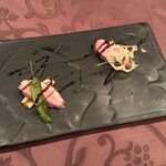 クラブ・ヴィアージュ - 鴨胸肉の低温火入れ　白葱のグリル