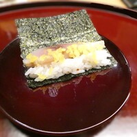高槻 天野 - トロ鯖と沢あんの手巻き