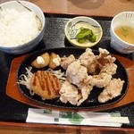 久宝寺キッチン -  鉄板からあげ膳　７２０円