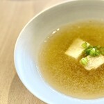 寧日 - 料理写真:蕪のすりながし。北海道の昆布と寄居の湧き水を一番だしで。中央には里芋の唐揚げ、柚子を散らして。上品で柔らかなお出汁がホッと胃を温めます。