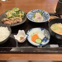 ダイナミックキッチン＆バー 響  新宿サザンタワー店 - 