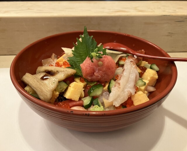 Sushi Shiono photo 2