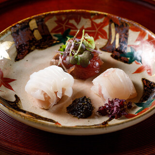 京料理の型を超えて展開する、自由な発想に満ちた皿の数々