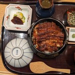 ひつまぶし名古屋備長 - 