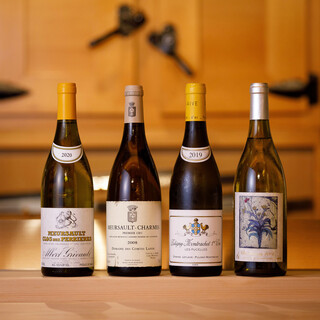 天ぷらに合う、白ワインやシャンパンが揃う。