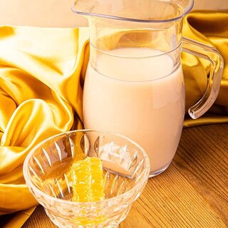 【深夜営業実施中】はちみつマッコリ片手に飲み明かす