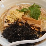 ソイ ソース ラーメン 醤屋 - 白醤油背脂生姜（中盛り）＠¥1450