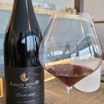 レヴォ - お酒⑧カナタ・ワイナリー・ピノ・ノワール2023(赤ワイン、富山)
      葡萄品種:ピノ・ノワール100%