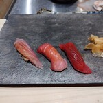 銀座のみこ寿司 - ぶり、中トロ、赤身