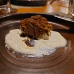 Club Med Phuket - コレがなんだか、思い出せない(ＴＴ)肉のハズ。チョコレート系のデザートではありません。