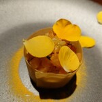 onda - ズワイガニとサーモンのタルタル
      