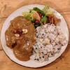 CURRY BAR CAFE 三月の水