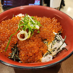 すき家 - 料理写真:メガいくら丼～☆