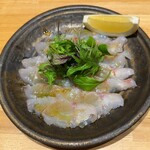 洋食 おがた - スズキのカルパッチョ　唐墨かけて食べる