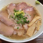  鯵煮干の塩そばチャーシュー1000円