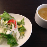 PaPiCo - ランチ(¥800)のサラダ&スープ