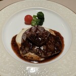 ザンビ - 和牛フィレ肉のステーキ　ロッシーニ風