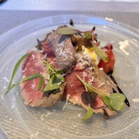 La Brianza - 和牛のローストビーフ　ブラータチーズ