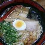 ラーメン 八卦 - 限定久留米豚スープ