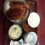 一二三食堂 - ヒレソースカツ丼　980円