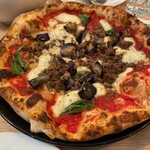 Pizzeria e Gelateria Famiglia - マチナータ