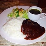 マンモス食堂 - ランチメニュー : ハンバーグプレート！今週はデミグラスハンバーグ